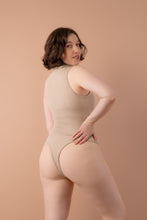 Cargar imagen en el visor de la galería, Body beige corto
