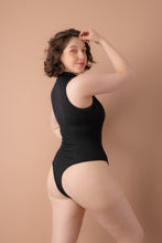 Cargar imagen en el visor de la galería, Body negro corto
