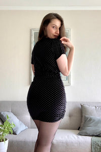 Vestido negro con tachas